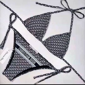 “ChristianDiorDior”